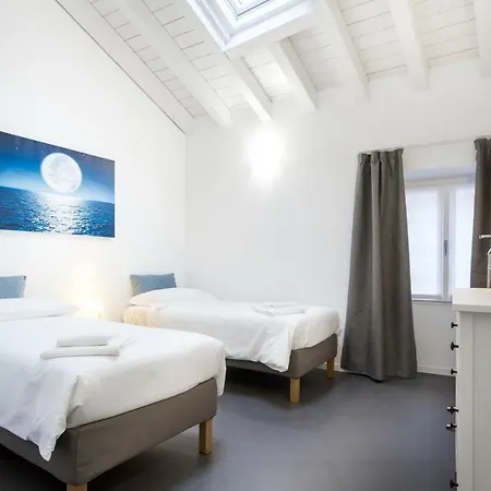 Casa Perlasca Tatil Evi *
