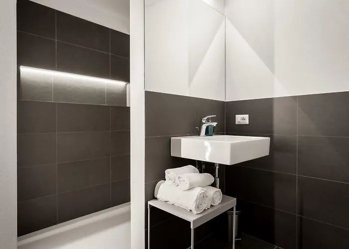 Casa Perlasca Tatil Evi *